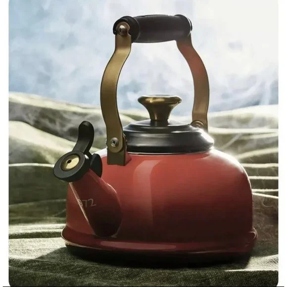 Le Creuset x HARRY POTTER Hogwarts Express Tea Pot Teapot Kettle Classic  Limited - Main Image